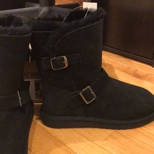 Kirkland Signature • Shearling Buckle Boots